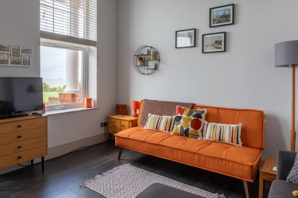 Waves@Walpole - 2 Bed Flat With Amazing Sea Views Lägenhet Margate Exteriör bild